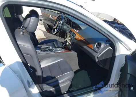 2014 Mercedes-Benz C 250 Luxury/Sport from USA, damaged, VIN WDDGF4HB5ER311393